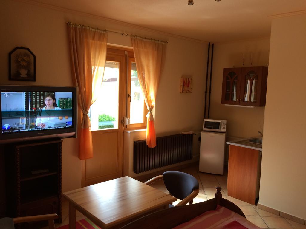 Margareta Apartman Sarvar Exterior foto